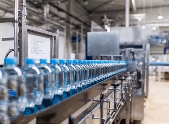 2022 New Automatic Factory Making 10000bph Pet Bottle Mineral Pure Aqua Plastic Drinking Flavor Juice Carbonated Drink Complete Water Bottling Filling Machine